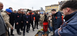 Kastamonu'da arama ve kurtarma ekiplerinin kullandığı malzemeler sergilendi