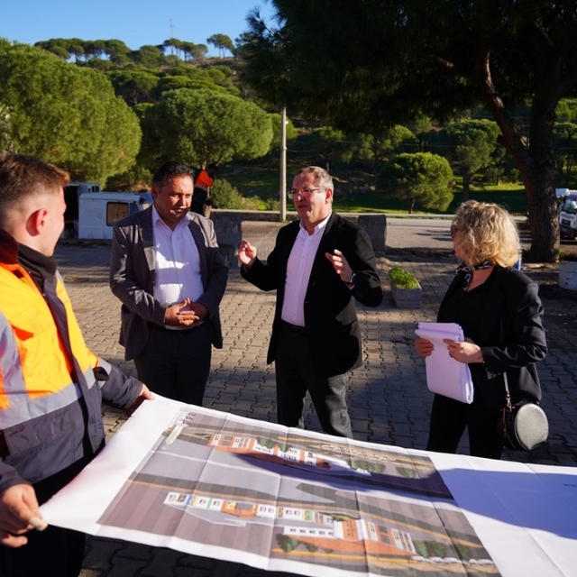 Ayvalık'ta Yenimahalle'ye sosyal yaşam merkezi müjdesi