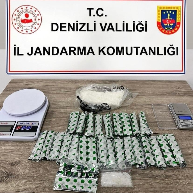 Jandarmanın gözaltına aldığı 20 zehir tacirlerinden 6'sı tutuklandı