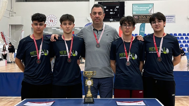 Menteşe Anadolu Lisesi'nden Masa Tenisinde Türkiye üçüncülüğü