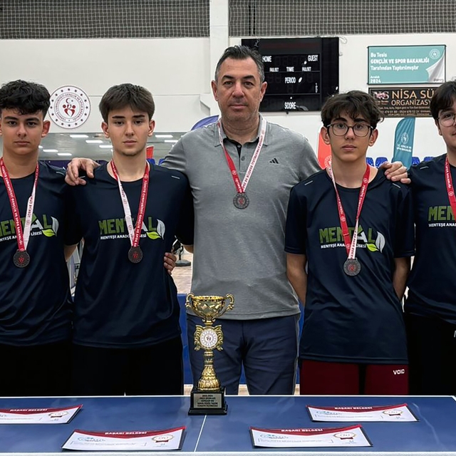Menteşe Anadolu Lisesi'nden Masa Tenisinde Türkiye üçüncülüğü
