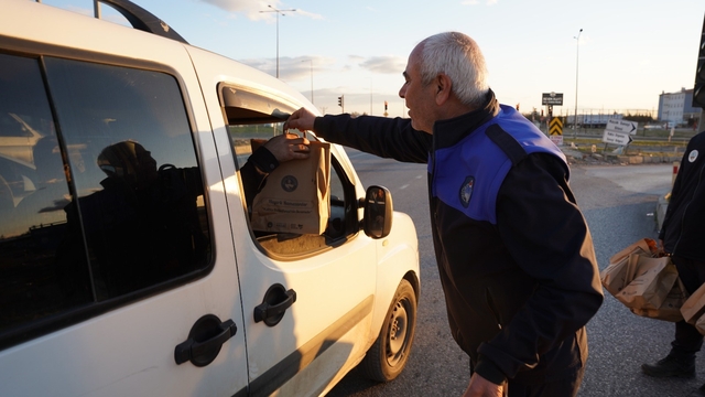 Kahta Belediyesi'nden iftara yetişemeyenlere kumanya desteği