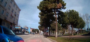 Ordu'da iki otomobilin kafa kafaya çarpışmasına ramak kaldı