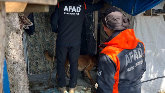 Apart otelin penceresinden çıktıktan sonra kaybolan Uğur'dan 15 gündür haber yok