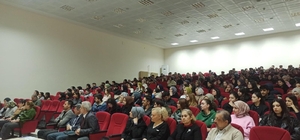 Üniversite öğrencilerine 'kadına yönelik şiddetle mücadele' semineri