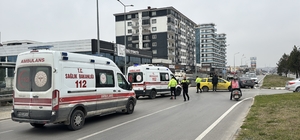 Edirne'de taksiyle otomobilin çarpışması sonucu 2 kişi yaralandı