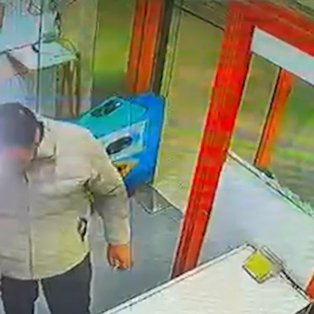 Şanlıurfa'da telefon hırsızlığı kamerada