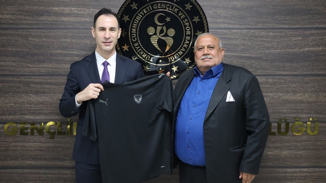 Hatayspor'un Mersin'de rehin tutulan spor malzemeleri Antakya'ya getirilecek