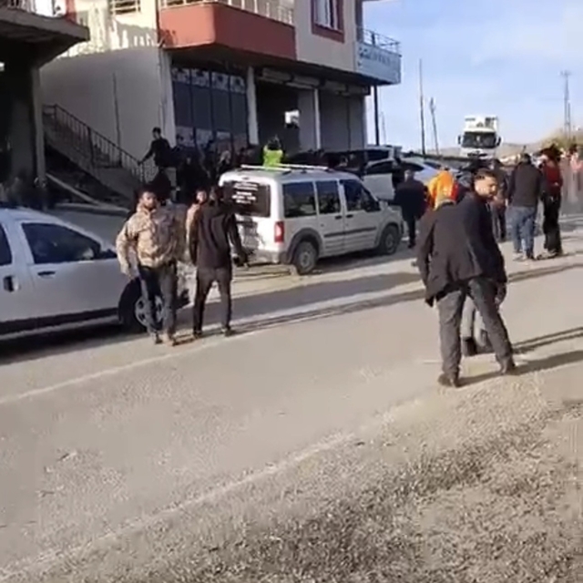 Mardin'de iki grup arasında sopalı kavga: 7 kişi yaralandı