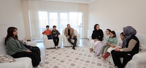 Başkan Özdemir’den çat kapı ziyaret