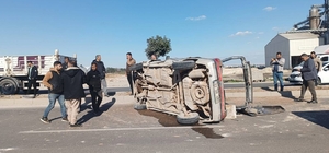 Şanlıurfa'da otomobil devrildi: 3 yaralı