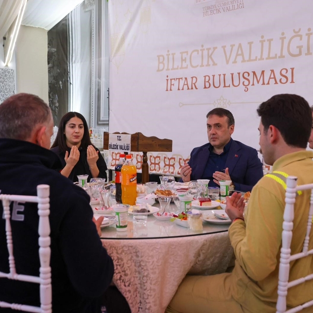 Vali Sözer, orman, itfaiye ve AFAD personeliyle iftarda buluştu