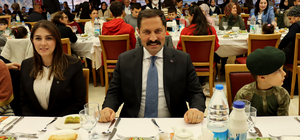 Hatay'da depremlerde öksüz ve yetim kalan çocuklara iftar verildi
