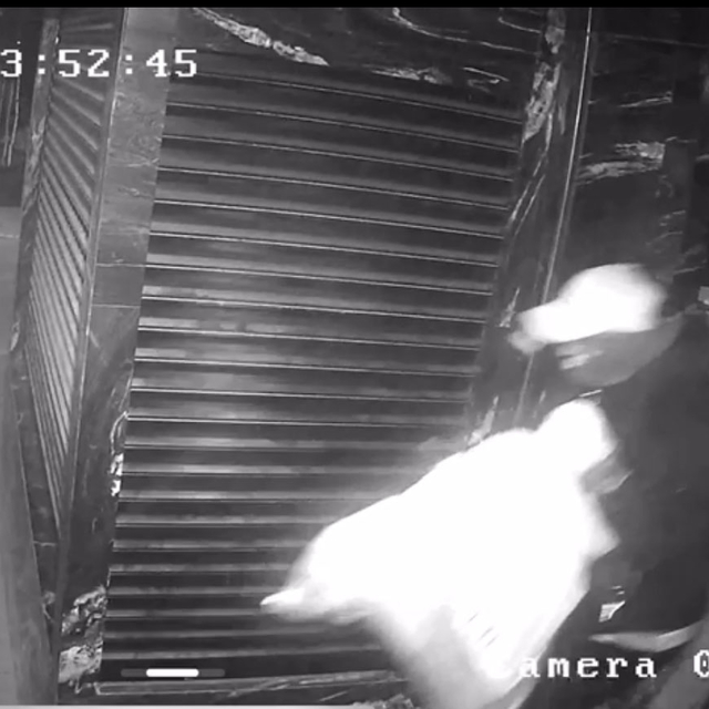 Bilecik'te kuyumcu soygunu; o anlar kamerada