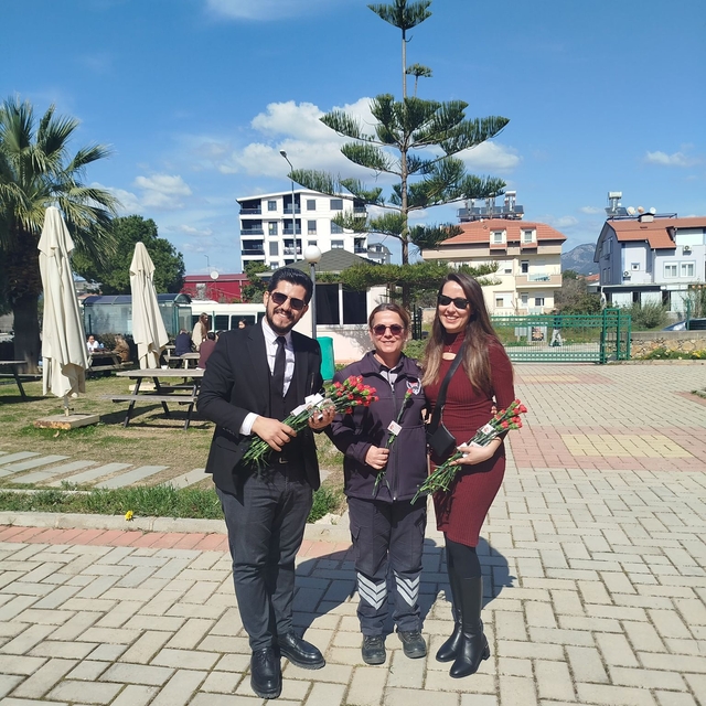 Türk Eğitim-Sen Antalya Şubesi "Kadınlar Günü"nü kutladı