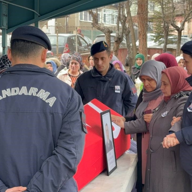Beylik tabancasıyla intihar eden askeri personel Karabük'te toprağa verildi