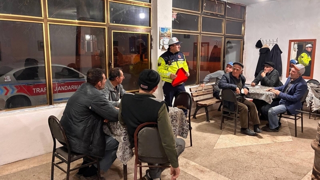 Edirne jandarmasından vatandaşlara trafik güvenliği eğitimi