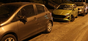 Karşı yöne geçen otomobil, motosiklet ve 5 araca çarptı: 1 yaralı