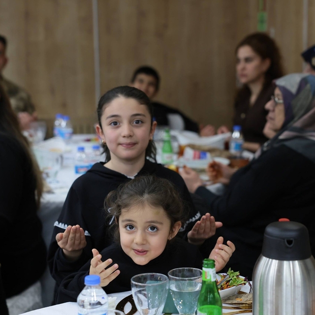 Şehit aileleri ve gaziler onuruna iftar programı düzenlendi
