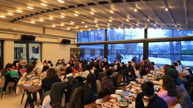 Erzincan'da Dünya Yetimler Günü dolayısıyla iftar programı düzenlendi