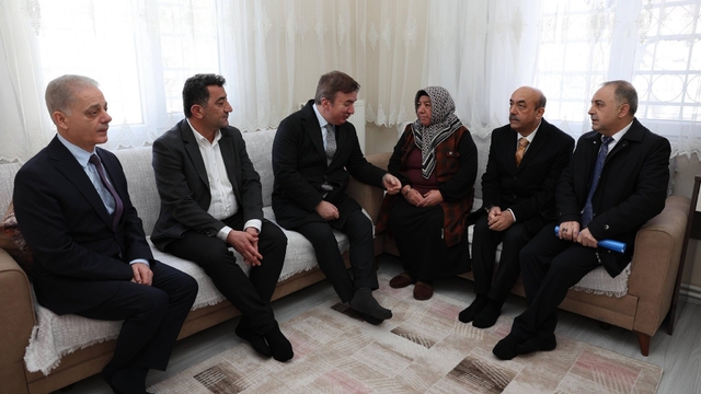 Vali Aydoğdu'dan ailelere Ramazan ziyareti