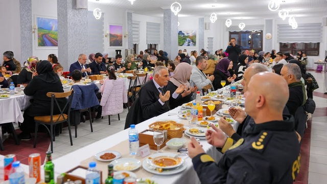Bayburt'ta Dünya Yetimler Günü dolayısıyla iftar programı düzenlendi