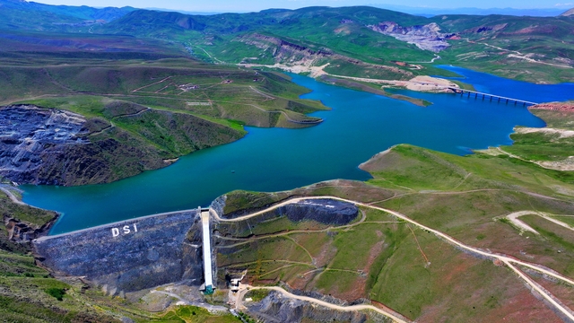 Erzincan'da son 23 yılda su yatırımlarıyla tarım ve enerjiye katkı