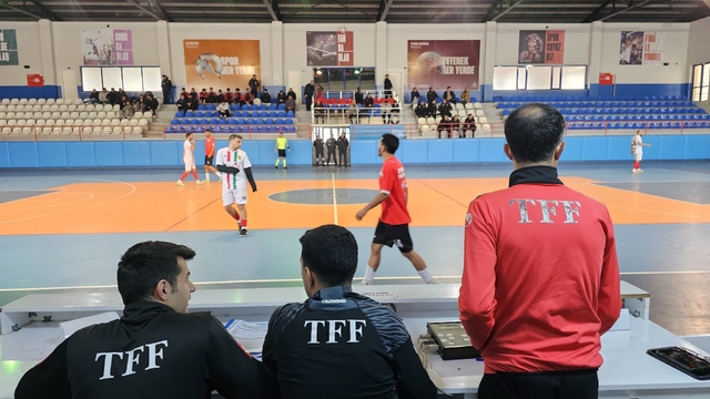 TFF Futsal Ligi Tatvan Etabı devam ediyor