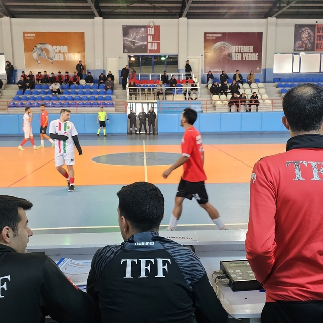 TFF Futsal Ligi Tatvan Etabı devam ediyor