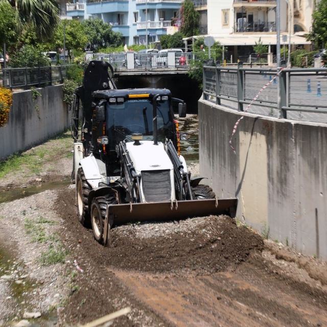 Marmaris'te 15 bin 200 metre dere temizliği yapıldı