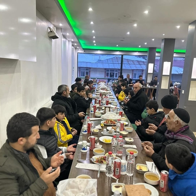 Bingöl'de çocuklar ve aileleri için iftar programı düzenlendi