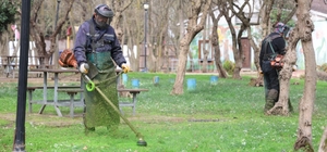 Kartepe'de park ve yürüyüş yollarında bahar temizliği çalışması