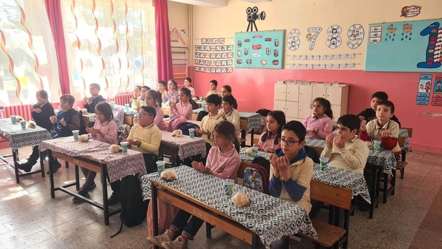 Tekne orucu tutan minikler iftarda buluştu