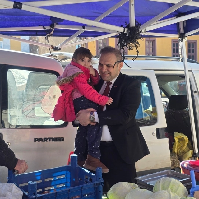 Başkan Dilsiz esnaf ve vatandaşlarla buluştu