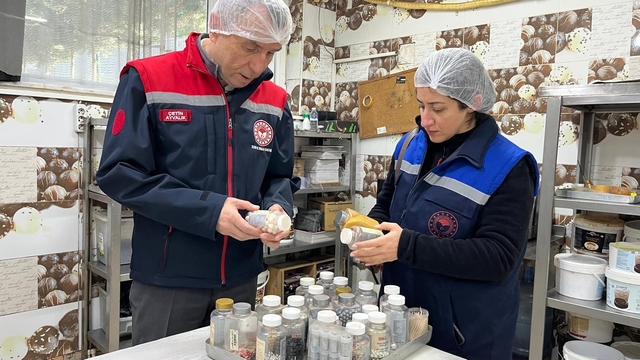 İl Müdürü Ayvalık bizzat gıda denetimlerine katıldı