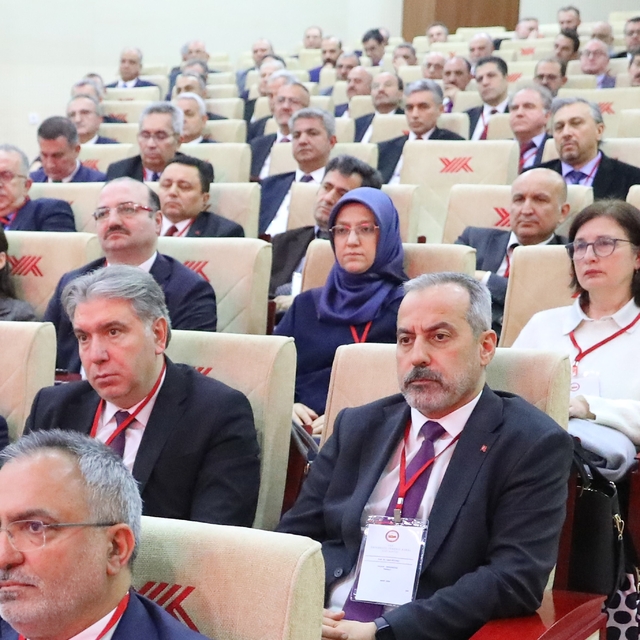 Rektör Kibar Üniversitelerarası Kurul Toplantısı'na katıldı