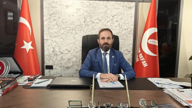 Özcan, "Şehrimiz için bir araya gelmeye razıyız"
Yeniden Refah Partisi İl Başkanı Ali Özcan:
"Sivil toplum Kayseri'de kendini siyasetten ibaret görüyor"