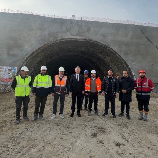 Çopuroğlu'ndan hızlı tren şantiyesine ziyaret