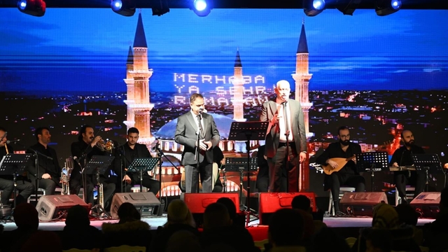 Edirne'deki "Ramazan Sokağı"nda destansı eserler seslendirildi