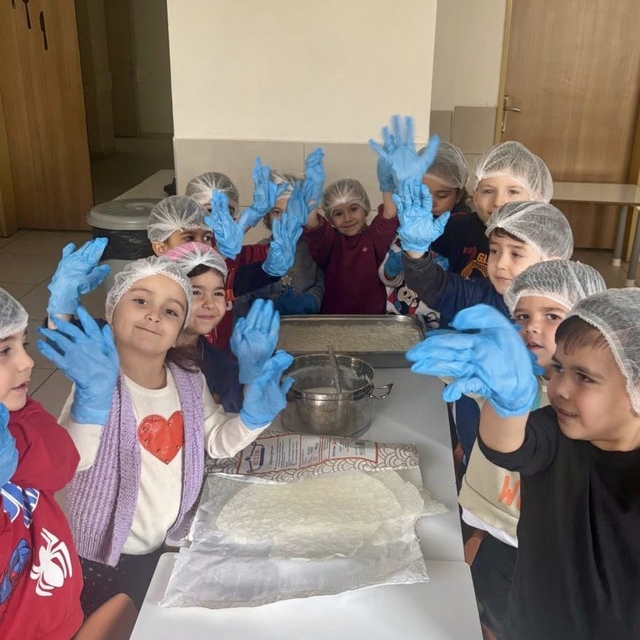 Muğla'da minik öğrenciler güllaç yapmayı öğrendi