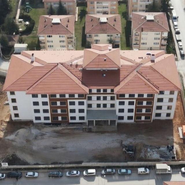 Eskişehir Valisi Yılmaz, Emek Anadolu Lisesi inşaatını inceledi