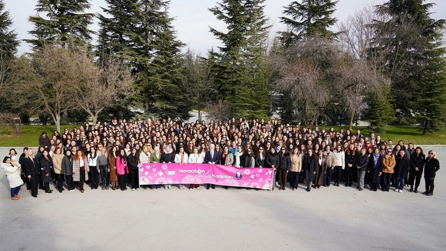 Havacı Kadınlar Haftası, TEI'de coşkuyla kutlandı
'Havacılığa İlk Adımlar' programıyla ortaokul düzeyinde yüzlerce kız öğrenciye havacılık ve savunma sanayisi tanıtıldı