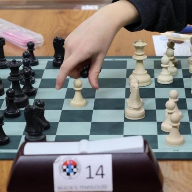 Okul Spor Faaliyetleri Satranç Küçükler İl Birinciliği Bilecik'te devam edi...