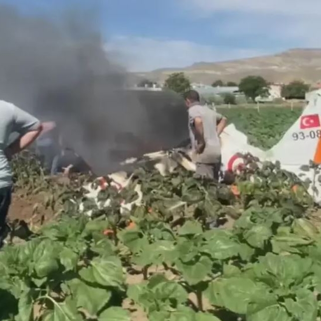 Kayseri'de 2 pilotun şehit olduğu uçak kazasına ilişkin soruşturmada takips...