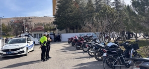 Yalvaç'ta son 1 haftada 311 araç kontrol edildi
112 araca toplam 1 milyon 2...