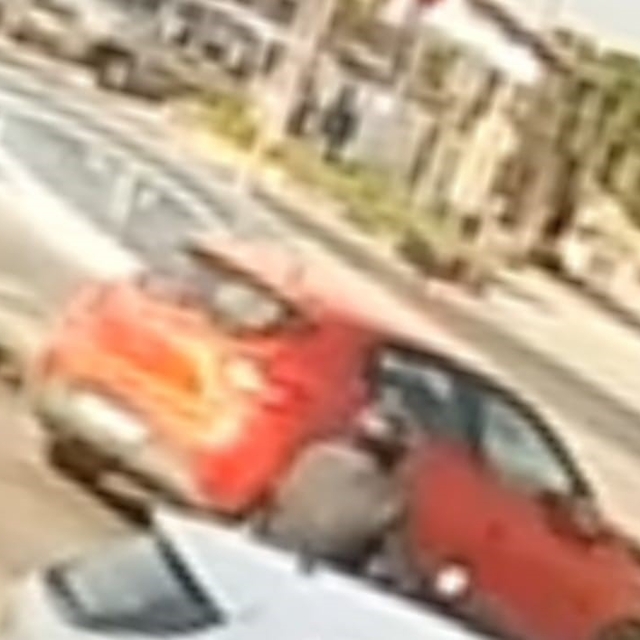 Turgutlu'da 3 kişinin yaralandığı kaza anı kamerada