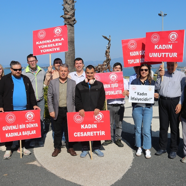 Fethiye'de Dünya Kadınlar Günü Yürüyüşü gerçekleştirildi