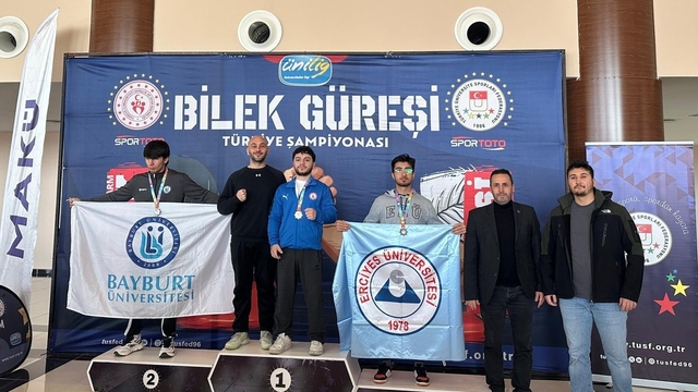 BEUN'lu Dünya Şampiyonu İsmail Hacı Bekar'dan çifte altın madalya