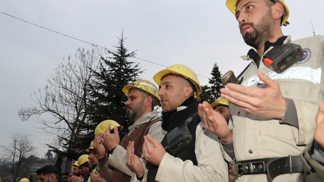 Grizu patlamasında ölen 103 madenci, facianın 43'üncü yıl dönümünde dualarla anıldı