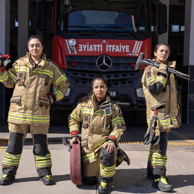 Diyarbakır itfaiyesinde kadınlar tabuları yıkıyor